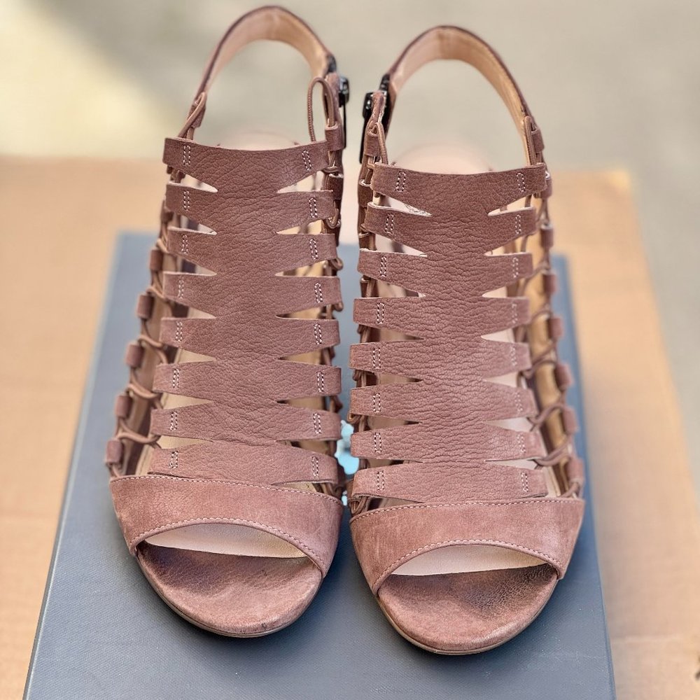 Vince Camuto Leather Sandals Size 8m-Like New